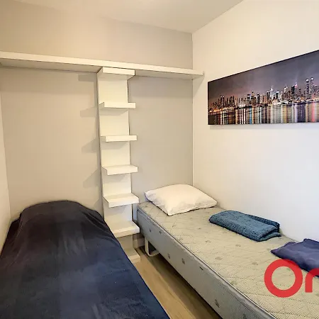 De Standing Trois Chambres, Centre Διαμέρισμα